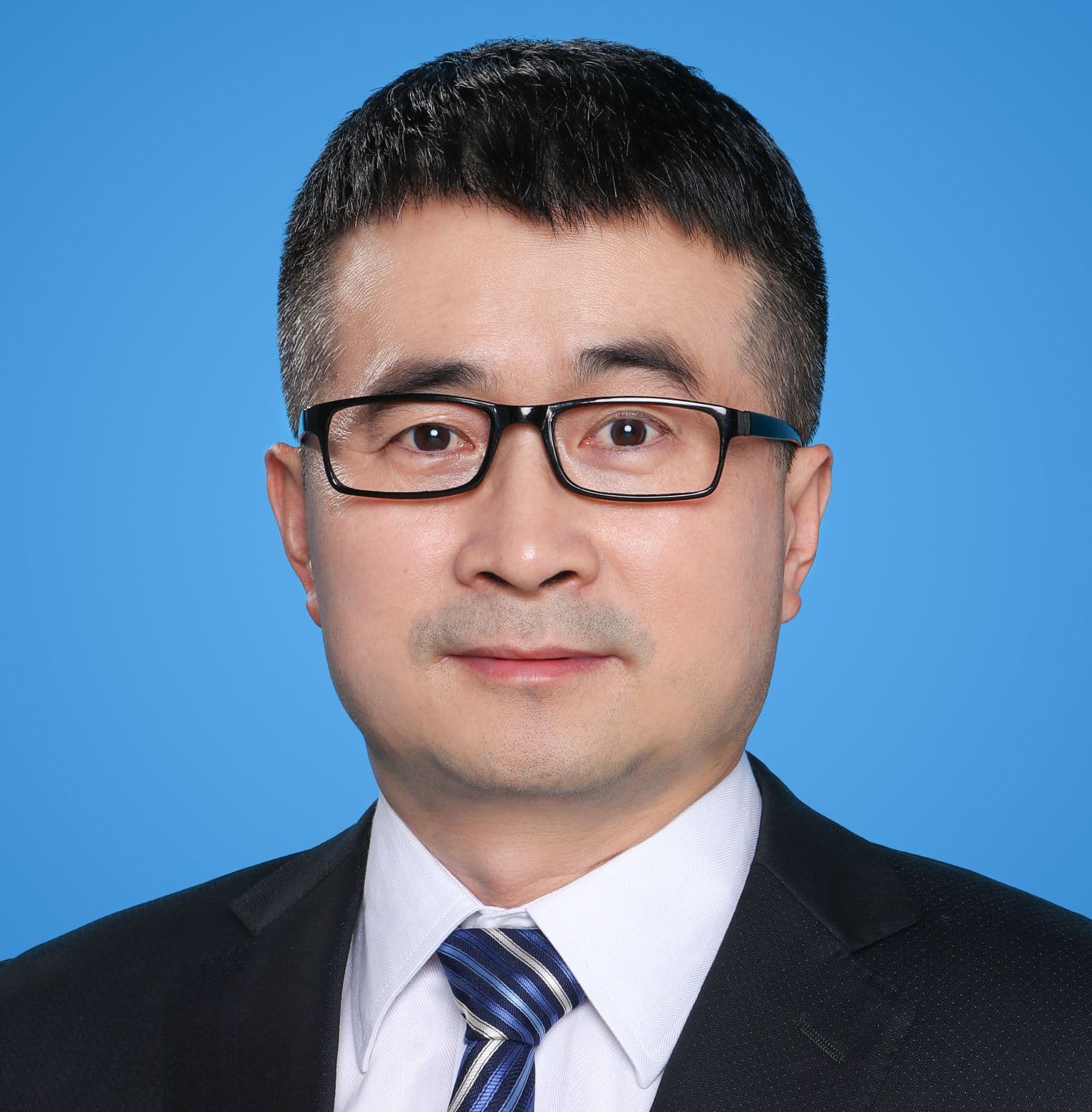 Portrait of Prof. Xudong ZHOU