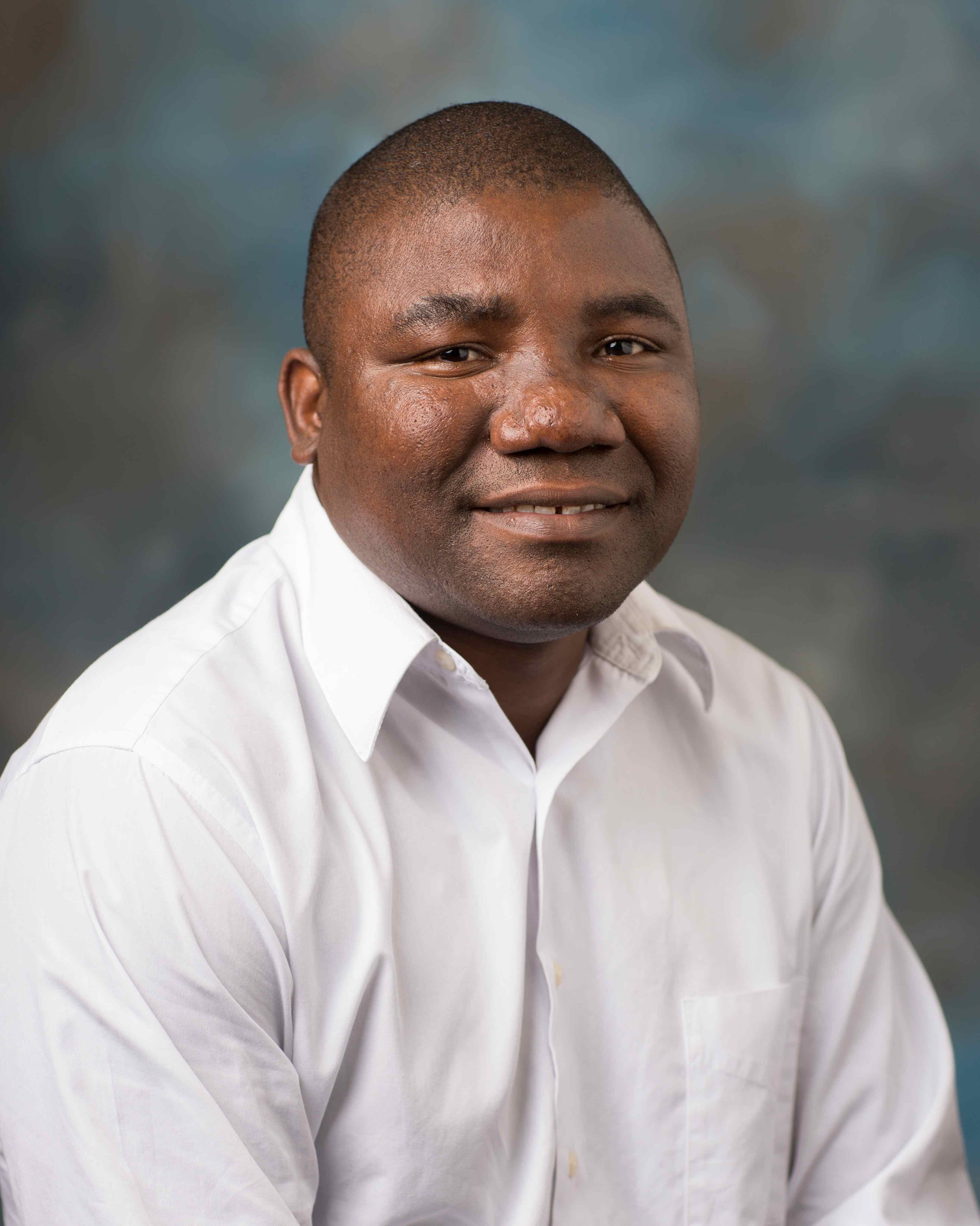 Portrait of Dr. Davie Kadyampakeni