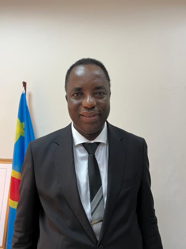 Portrait of Prof. Pius Mpiana Tshimankinda