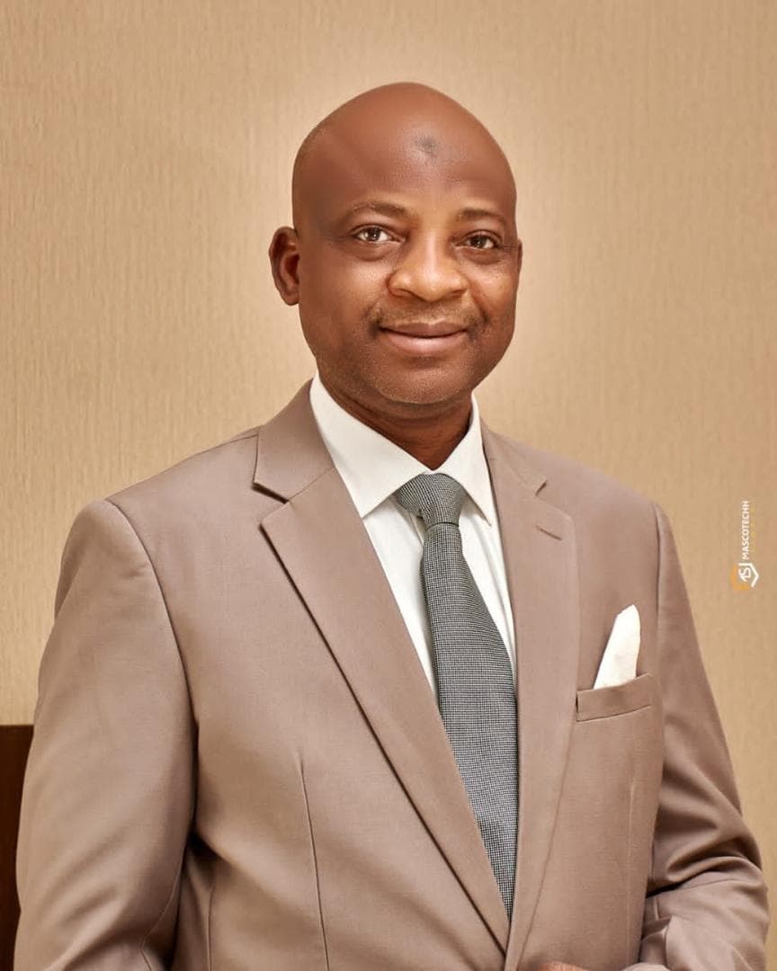 Portrait of Lateef Oladimeji Sanni