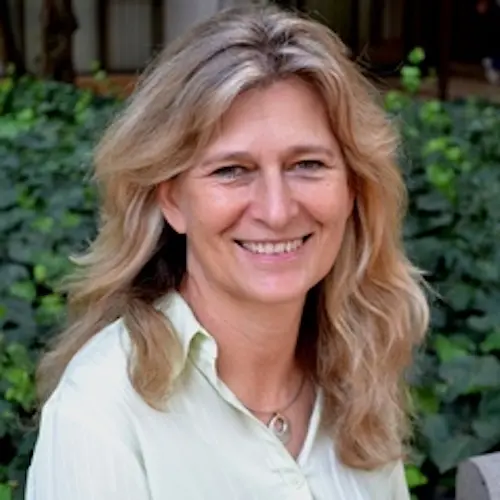 Prof. Lise Korsten