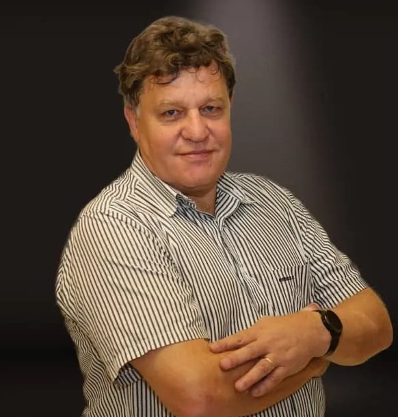 Prof. Simon Connell